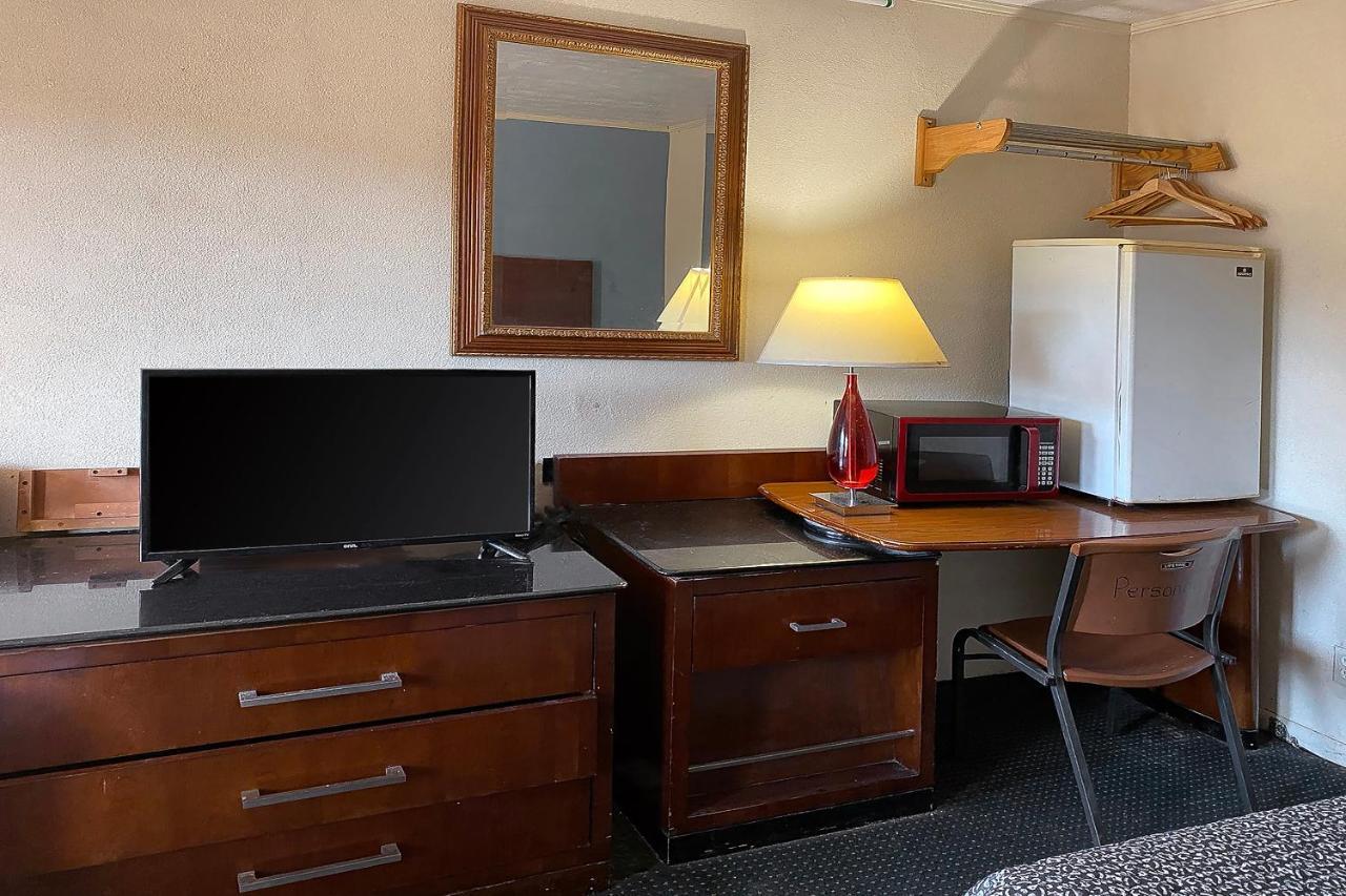 Hotel O Tallassee Hwy 14 Extérieur photo